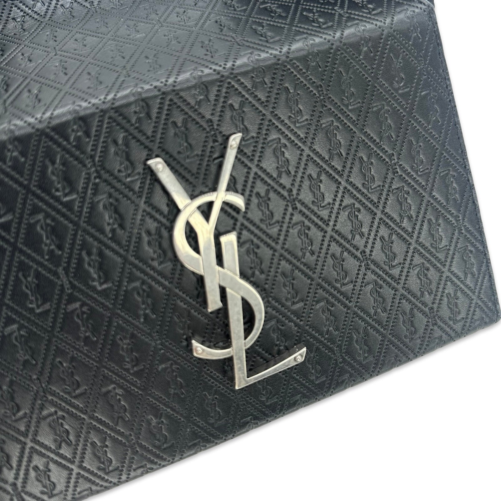極美品⭐️yves saint laurent embossed logo bag Saint Laurent Embossed Monogram Take-Away Lunch Box