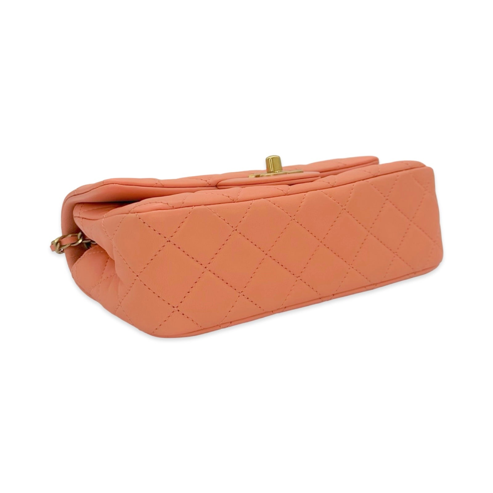 CHANEL オレンジ レザー ポーチ Chanel Quilted Lambskin Pearl Crush Rectangular Mini Flap