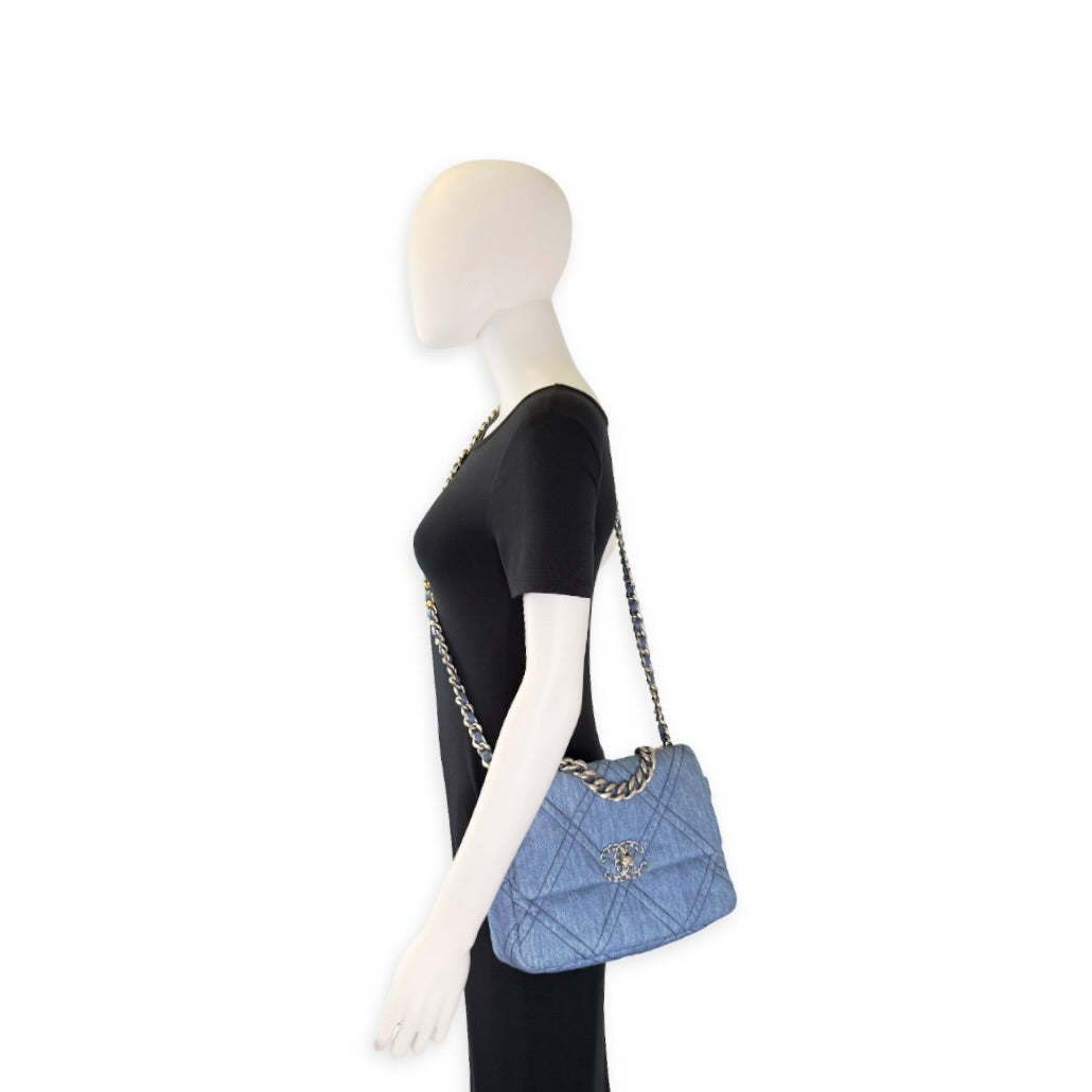 Chanel Quilted Denim Small 19