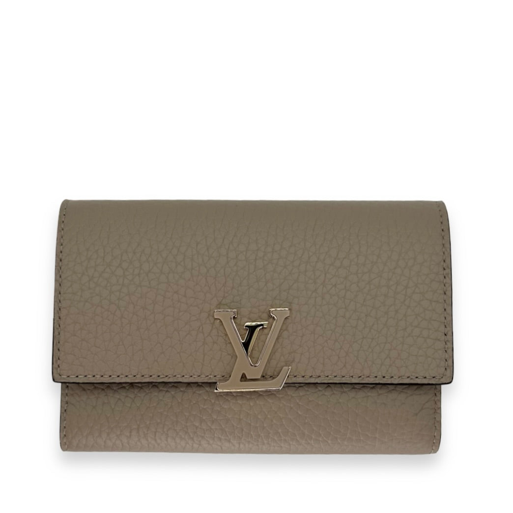 Louis Vuitton Calfskin Leather Capucines Wallet