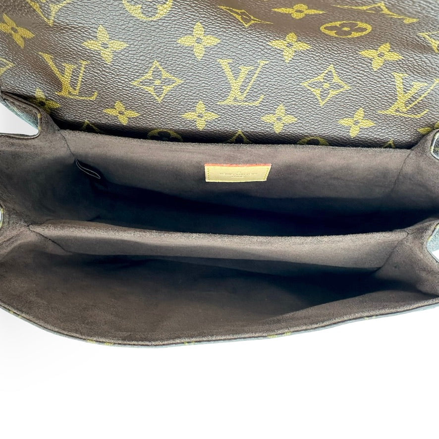 LOUIS VUITTON: Monogram Pochette Metis