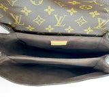 LOUIS VUITTON: Monogram Pochette Metis