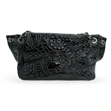 CHANEL: Quilted Vinyl Graphic Edge Accordion Flap Bag