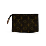 LOUIS VUITTON: Monogram Toiletry 15