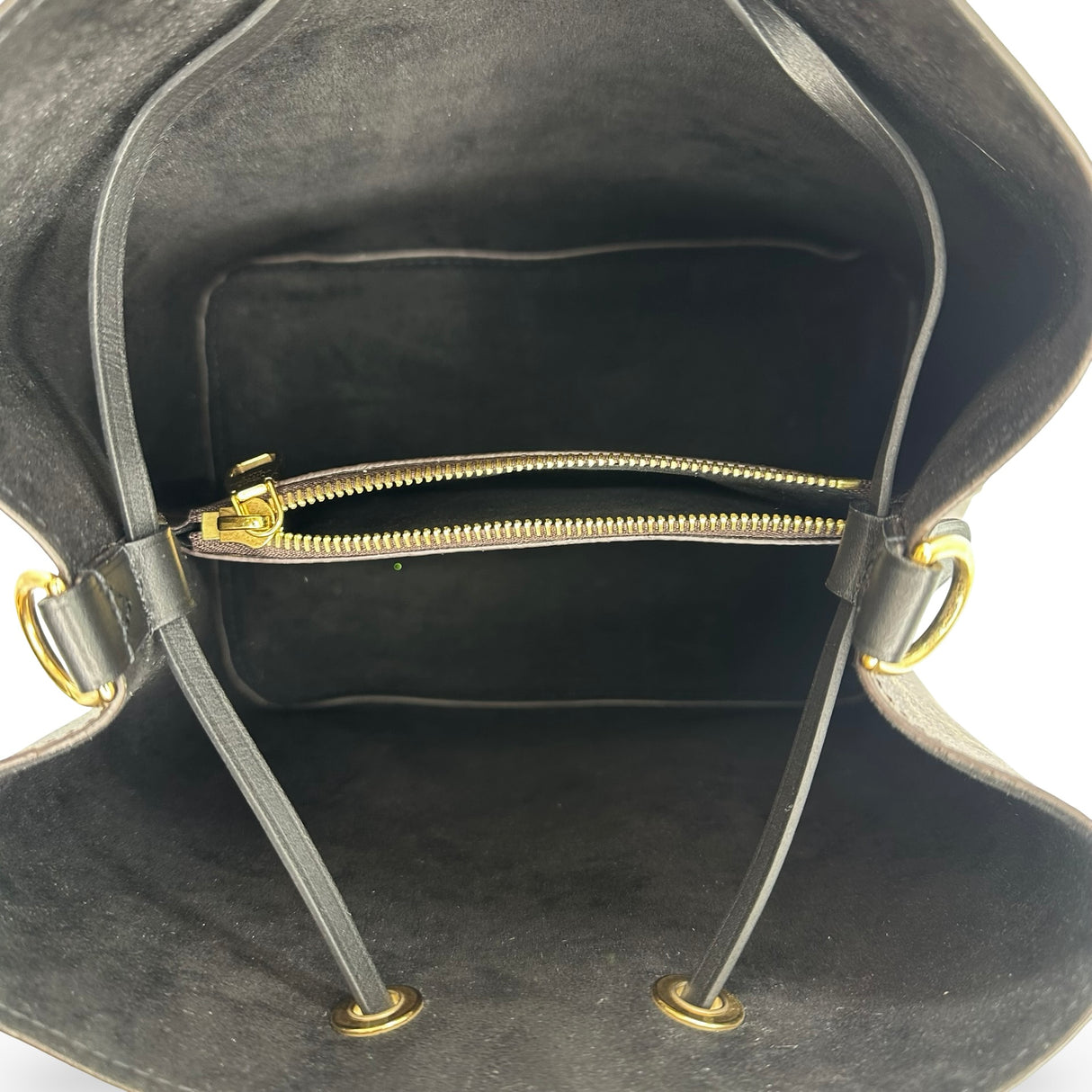LOUIS VUITTON: Monogram NeoNoe MM