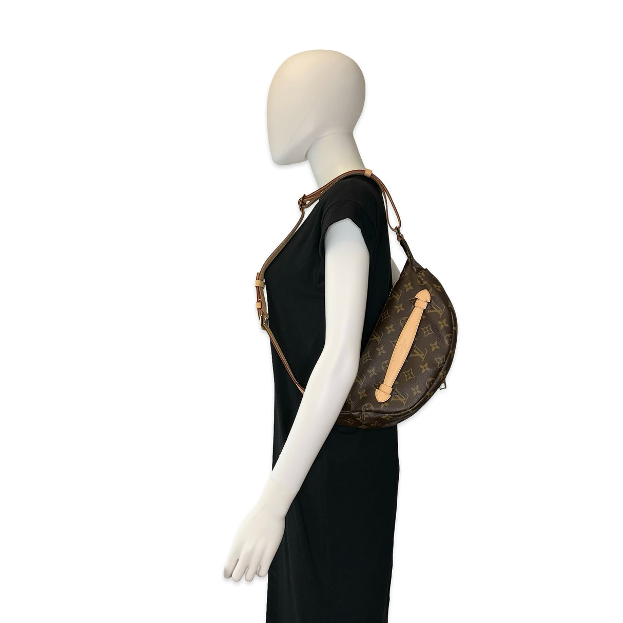 LOUIS VUITTON: Monogram Bum Bag