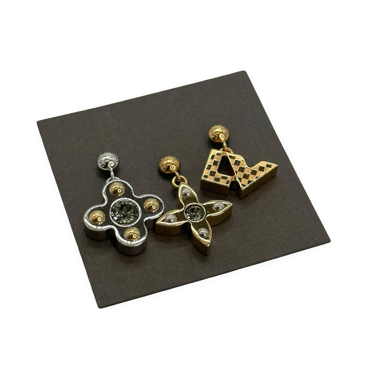LOUIS VUITTON: Crystal Love Letters Timeless Stud Earrings Set