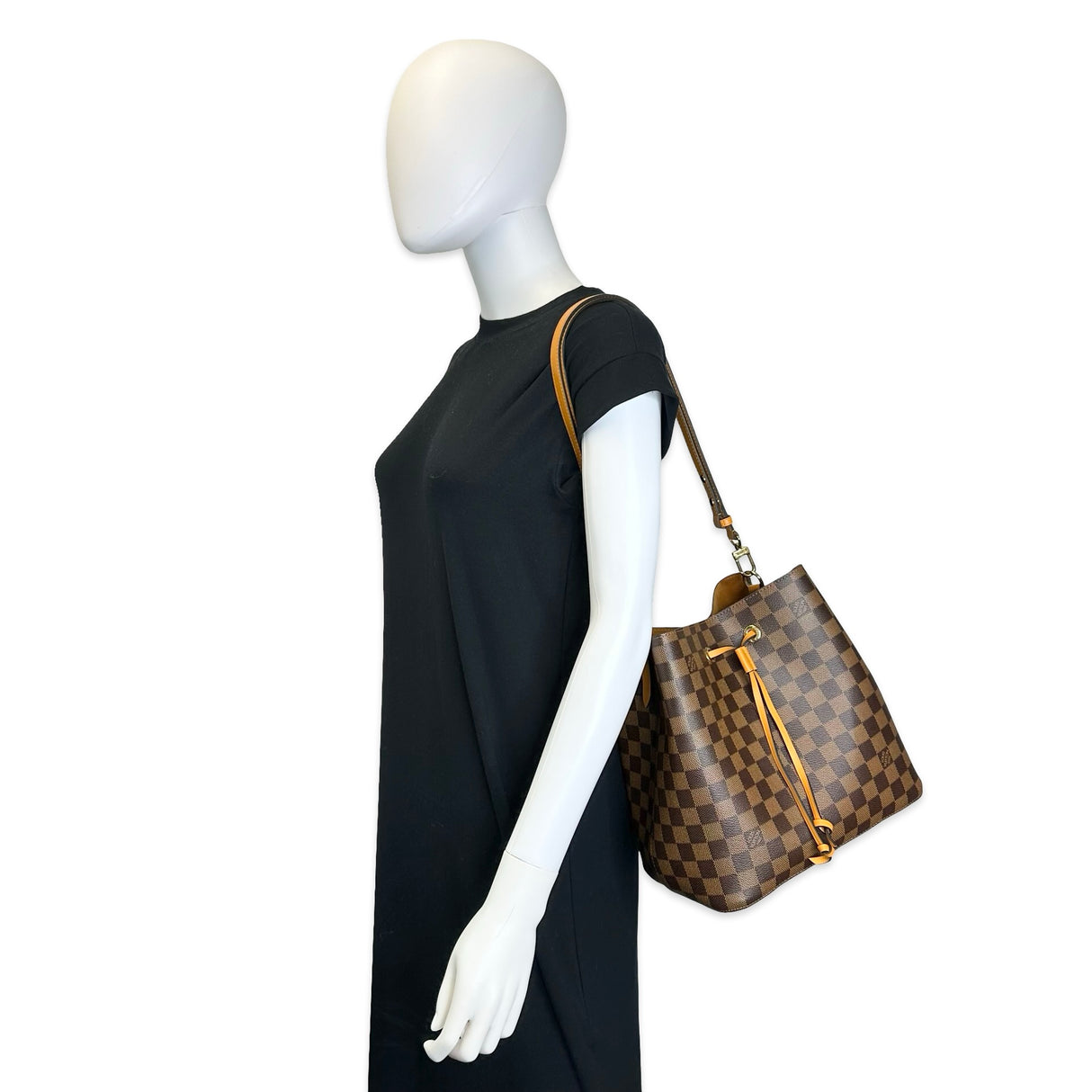 LOUIS VUITTON: Damier Ebene NeoNoe MM