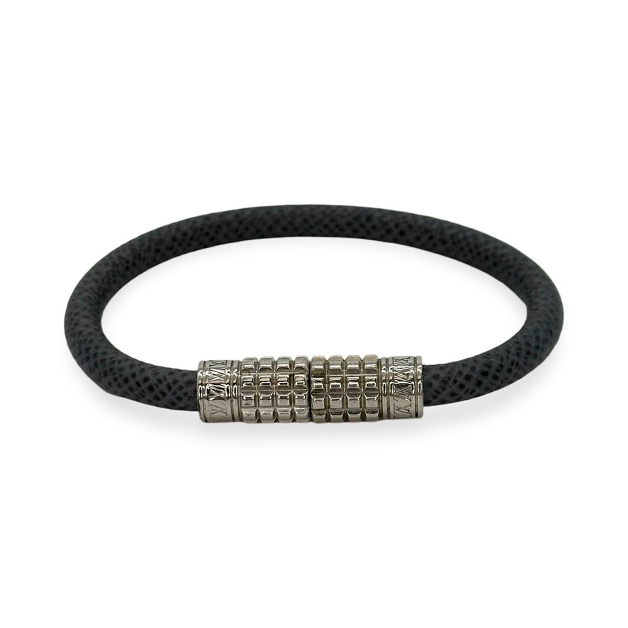 LOUIS VUITTON: Taiga Digit Bracelet