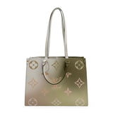 LOUIS VUITTON: Monogram Giant Spring in the City OntheGo MM