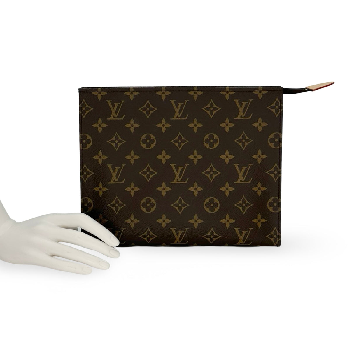 LOUIS VUITTON: Monogram Toiletry Pouch 26