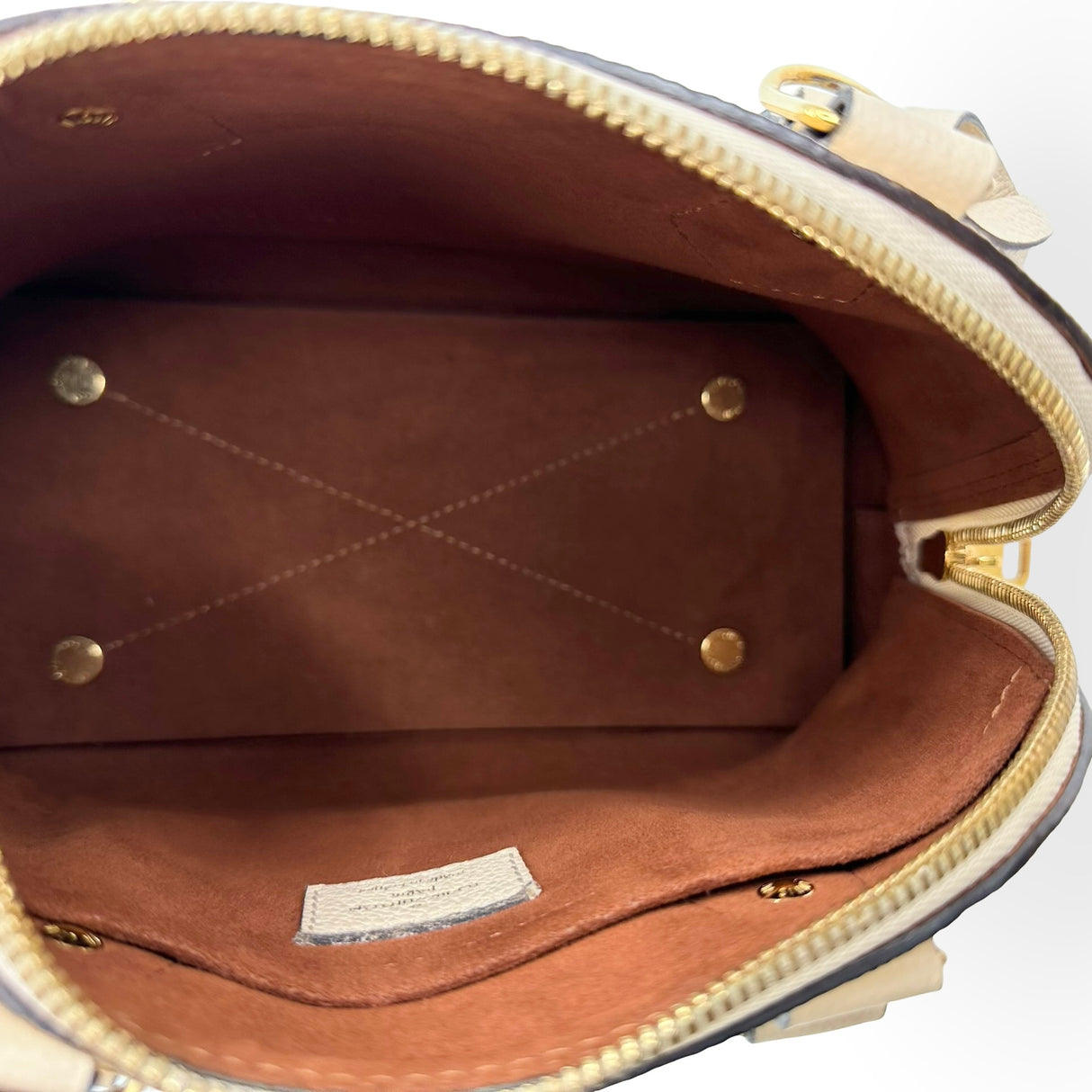 LOUIS VUITTON: Monogram Empreinte Neo Alma BB