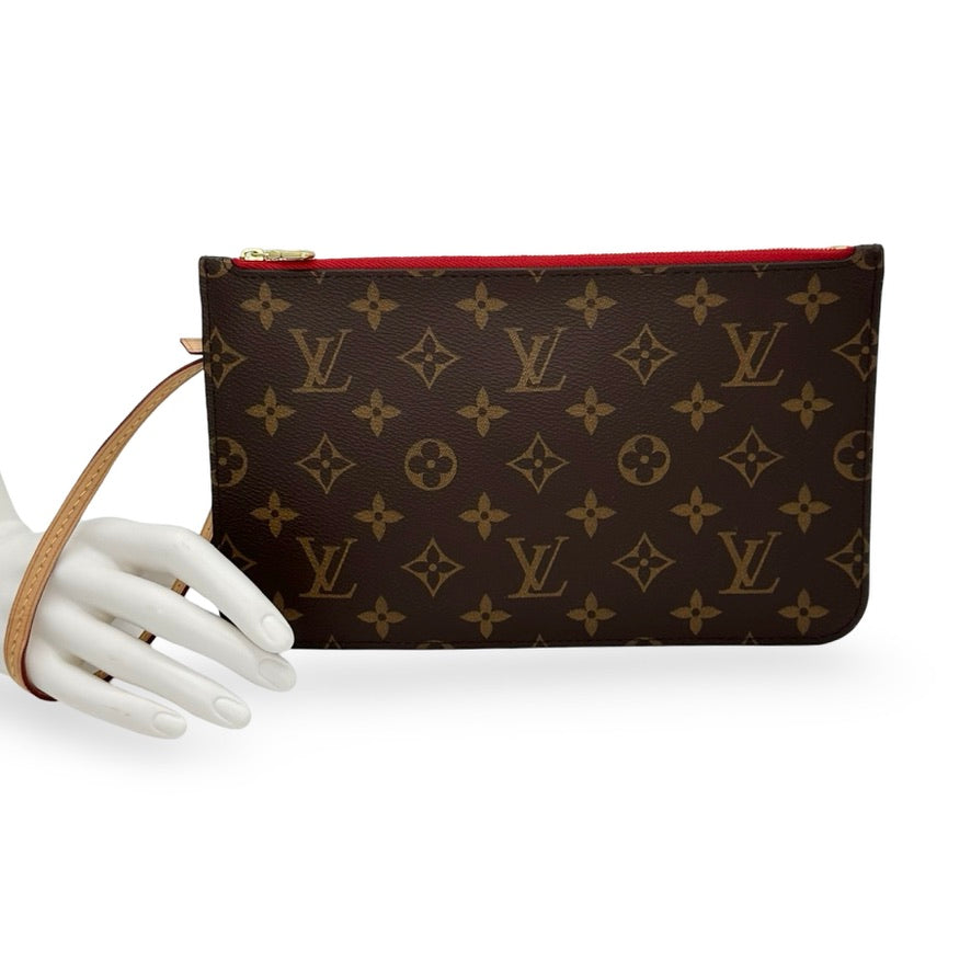 LOUIS VUITTON: Monogram Neverfull Pochette