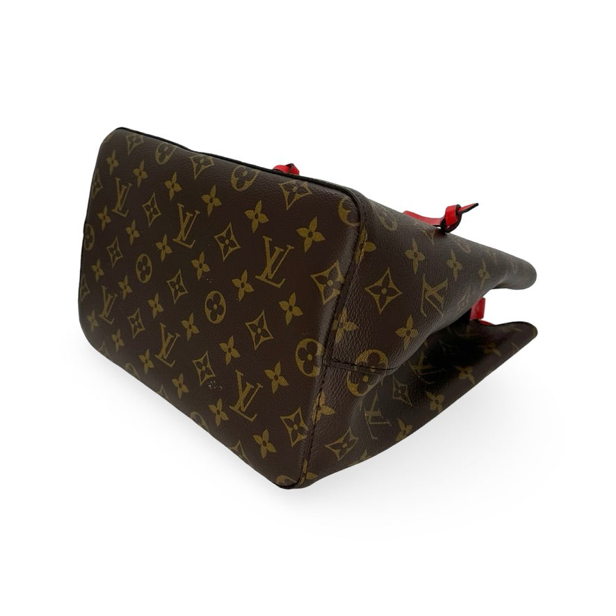 LOUIS VUITTON: Monogram NeoNoe MM