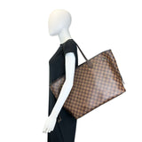 LOUIS VUITTON: Damier Ebene Neverfull GM