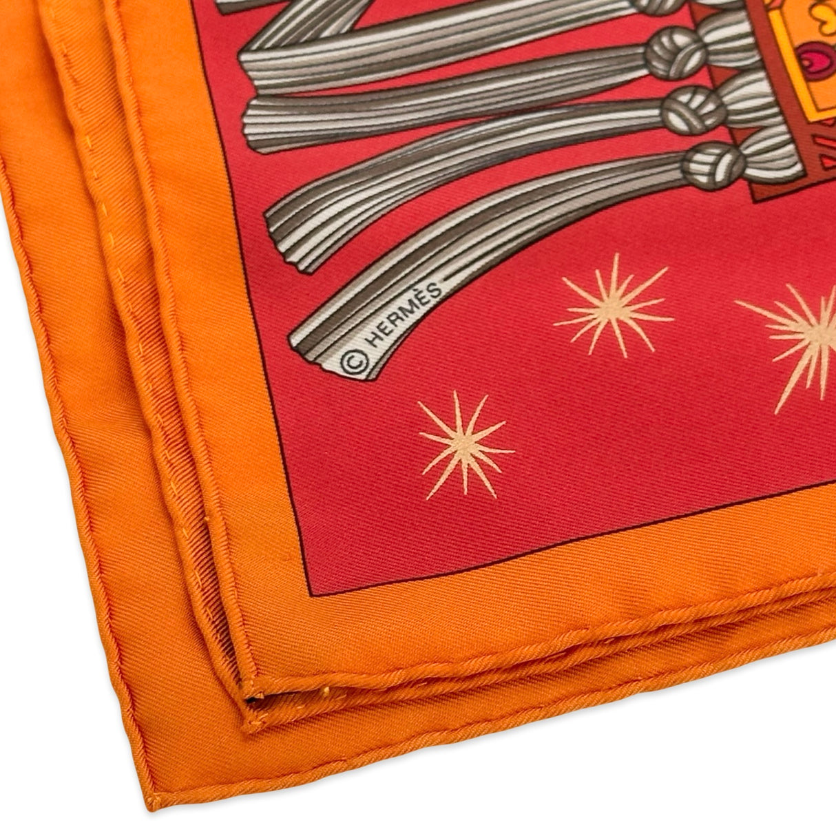 Silk Sun Un Tapis Volant 90 Square Scarf