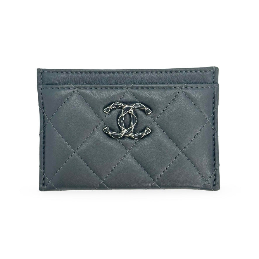 CHANEL: Quilted Lambskin 19 Card Holder