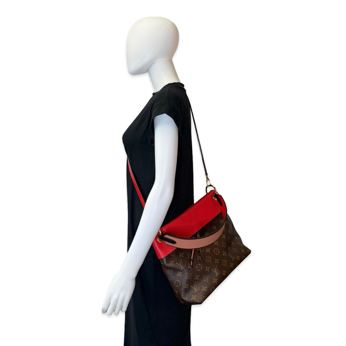 LOUIS VUITTON: Monogram Tuileries Besace