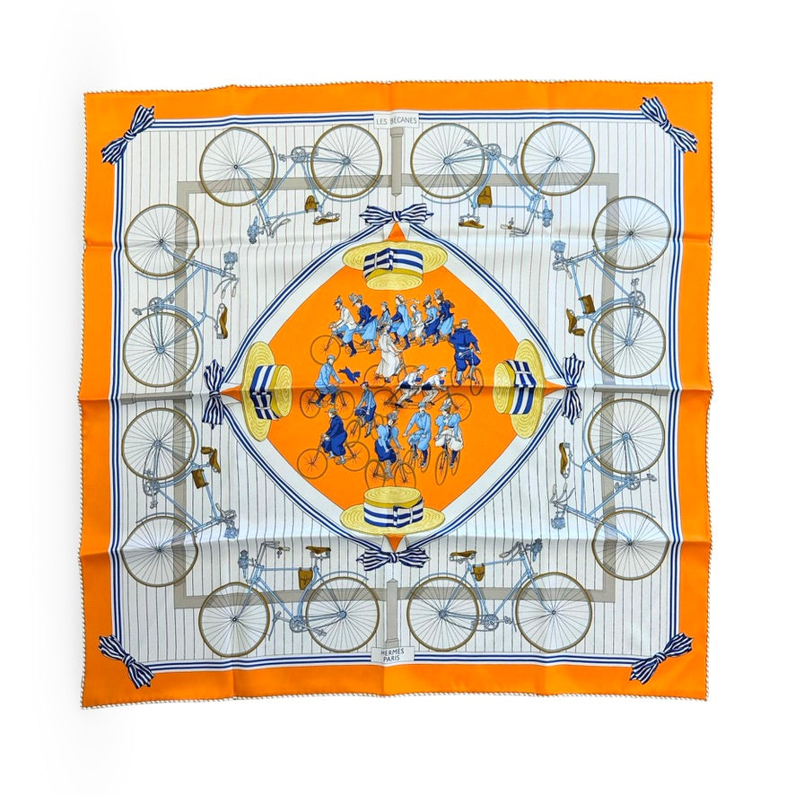 HERMES: Silk Les Becanes 70 Scarf