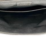LOUIS VUITTON: Taiga District Messenger PM