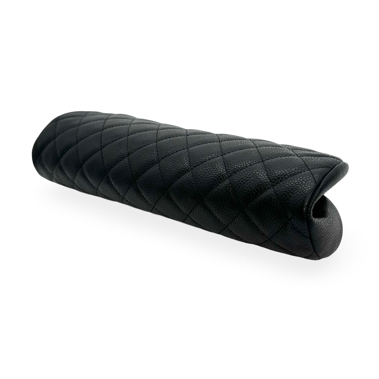 CHANEL: Quilted Caviar Timeless CC Clutch