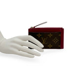 LOUIS VUITTON: Monogram Zip Card Case