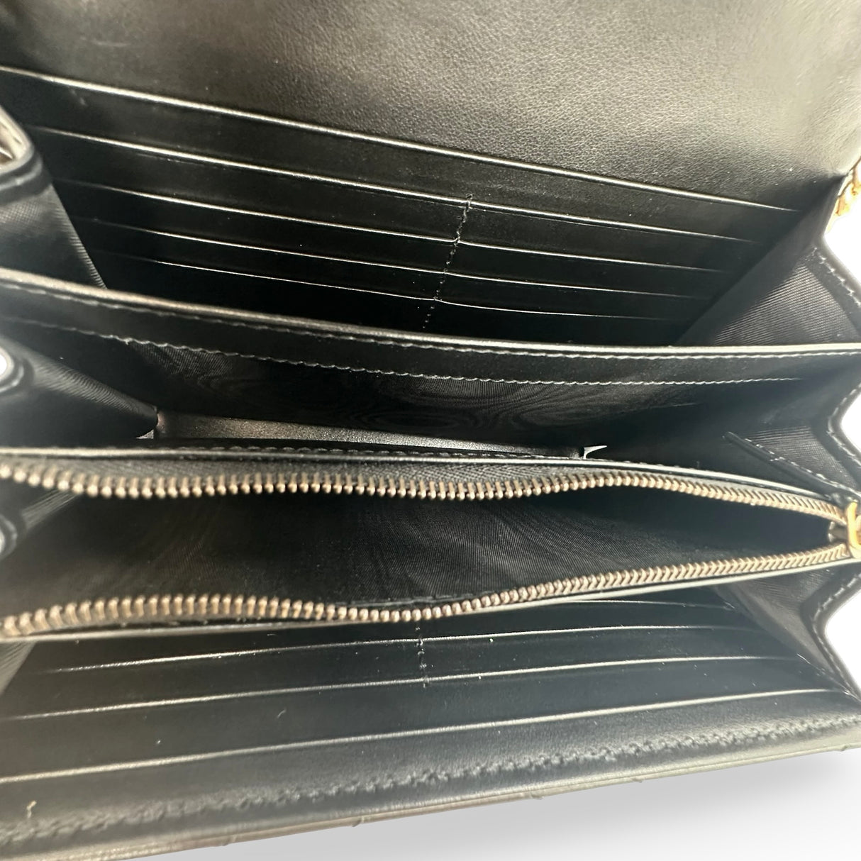 GUCCI: Quilted Leather GG Marmont Chain Wallet
