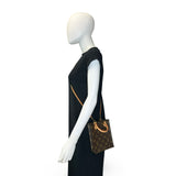 LOUIS VUITTON: Monogram Petit Sac Plat