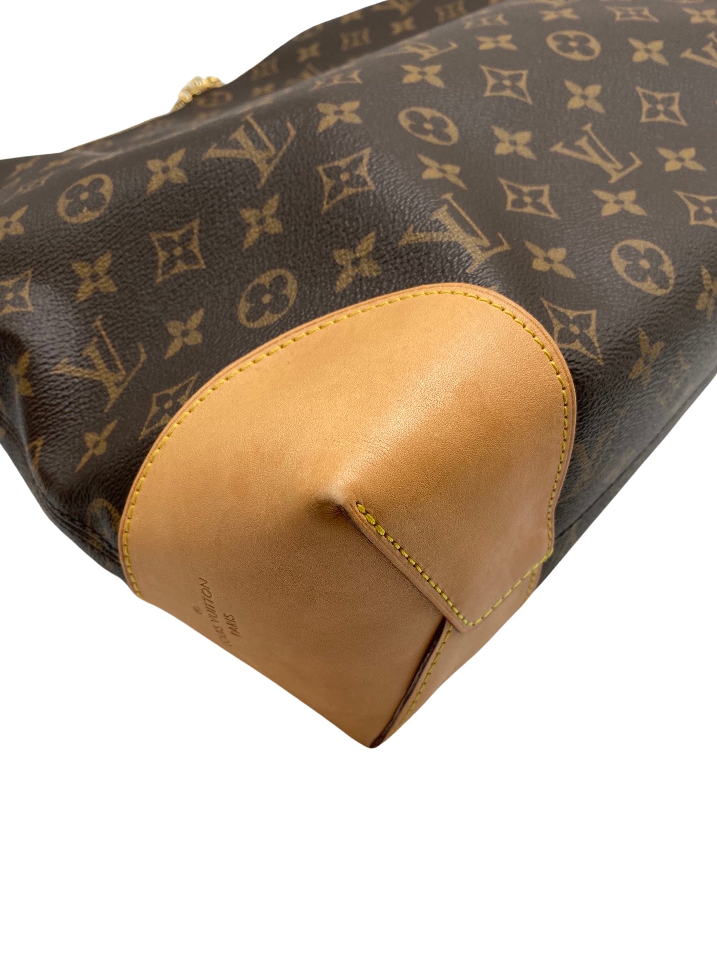 Louis Vuitton Monogram Canvas Berri PM Shoulder Bag (SHF-16601) – LuxeDH
