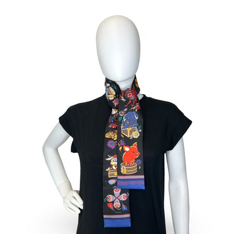 LOUIS VUITTON: Silk Monogram Superstition Bandeau