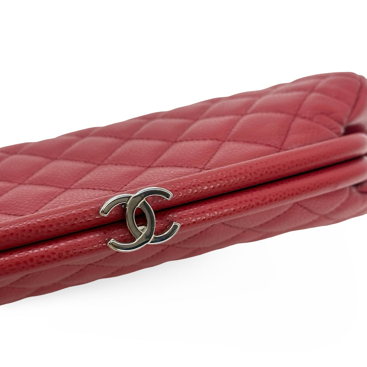 CHANEL: Quilted Caviar Timeless CC Clutch