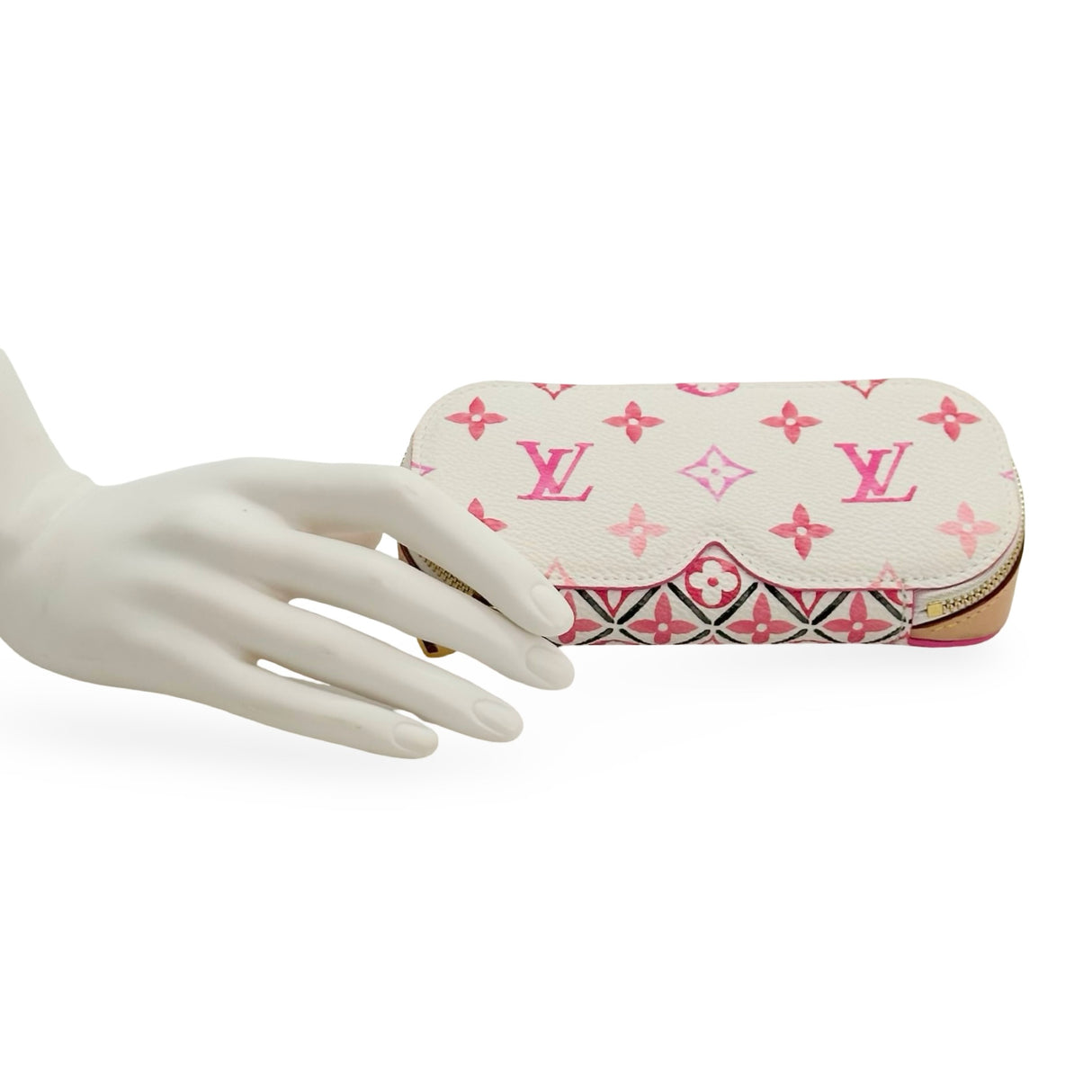 LOUIS VUITTON: Monogram By the Pool Glasses Case