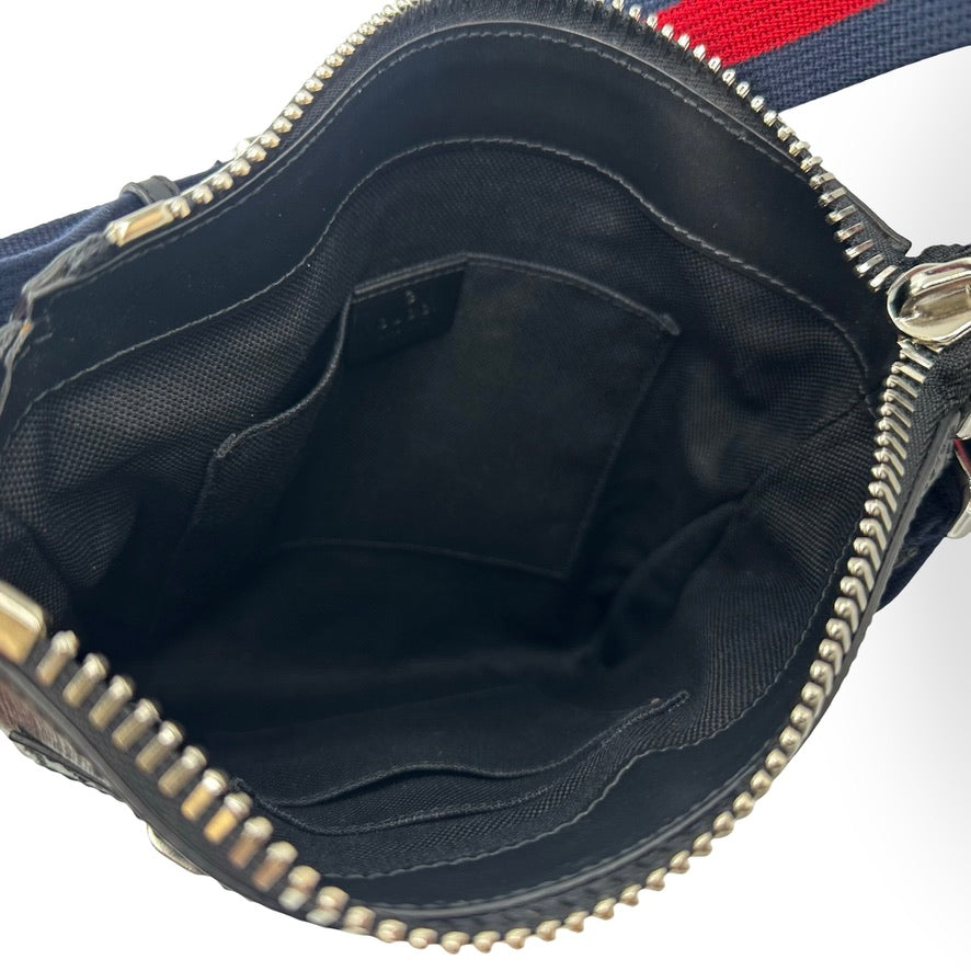 GUCCI: GG Supreme Small Messenger