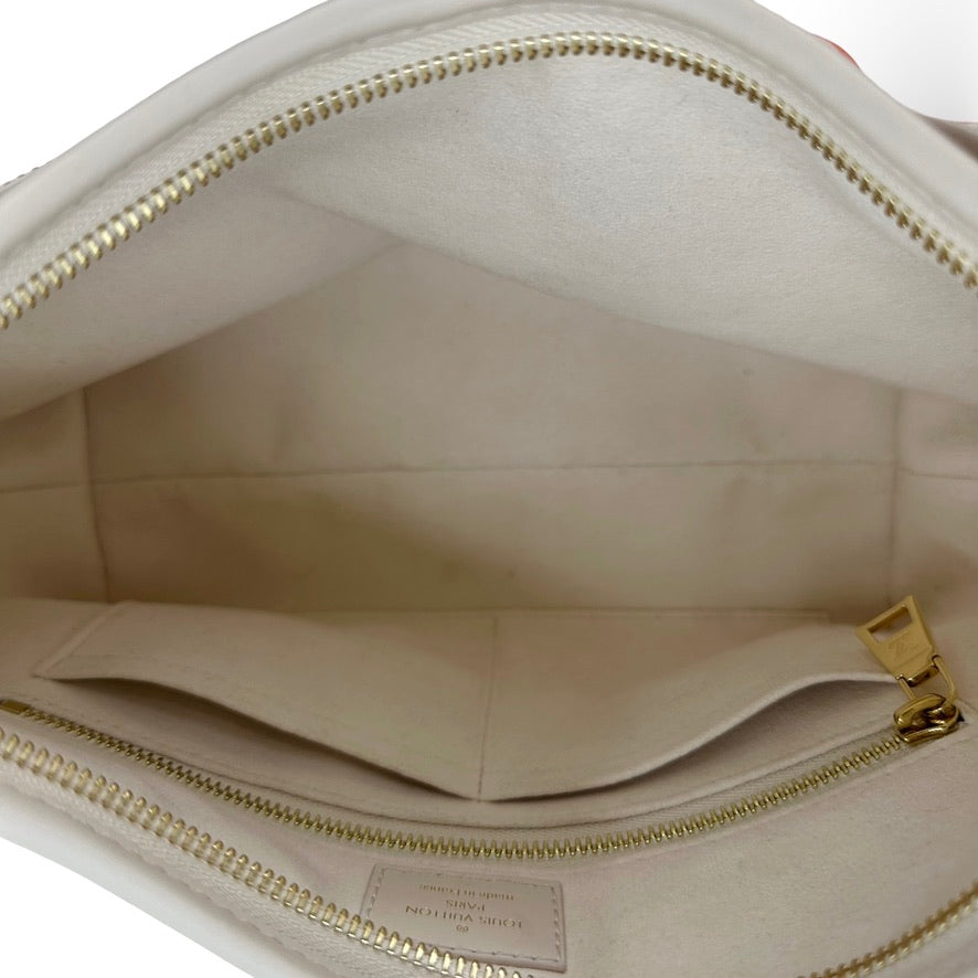LOUIS VUITTON: Monogram Empreinte Carryall PM