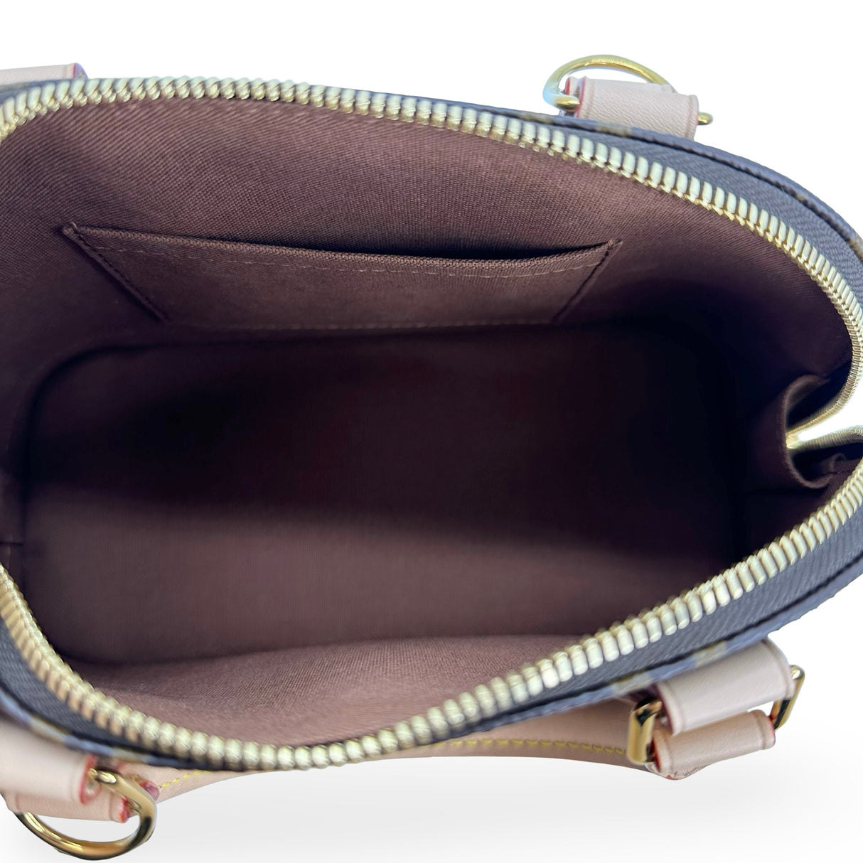 LOUIS VUITTON: Monogram Alma BB