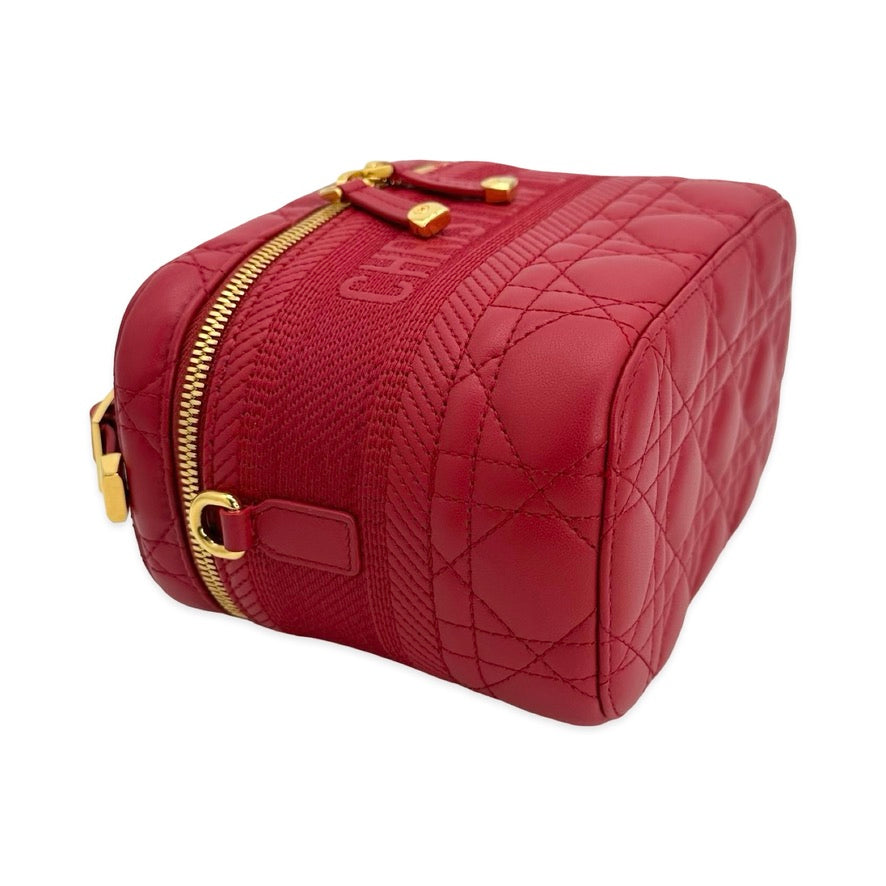 Cannage Dioramour Travel Vanity