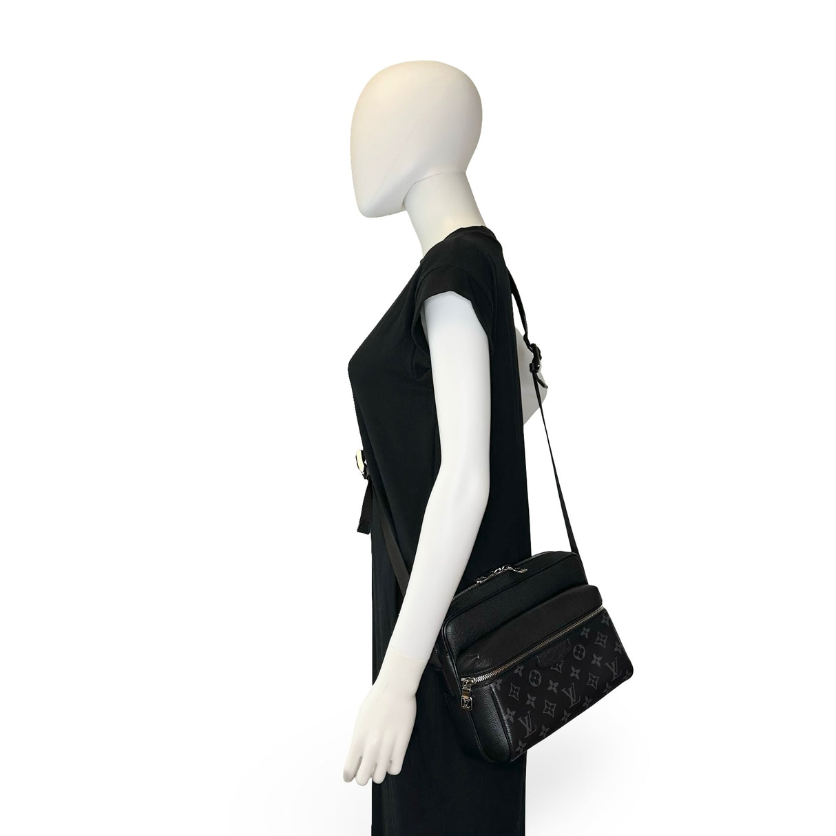 LOUIS VUITTON: Monogram Eclipse Outdoor Messenger