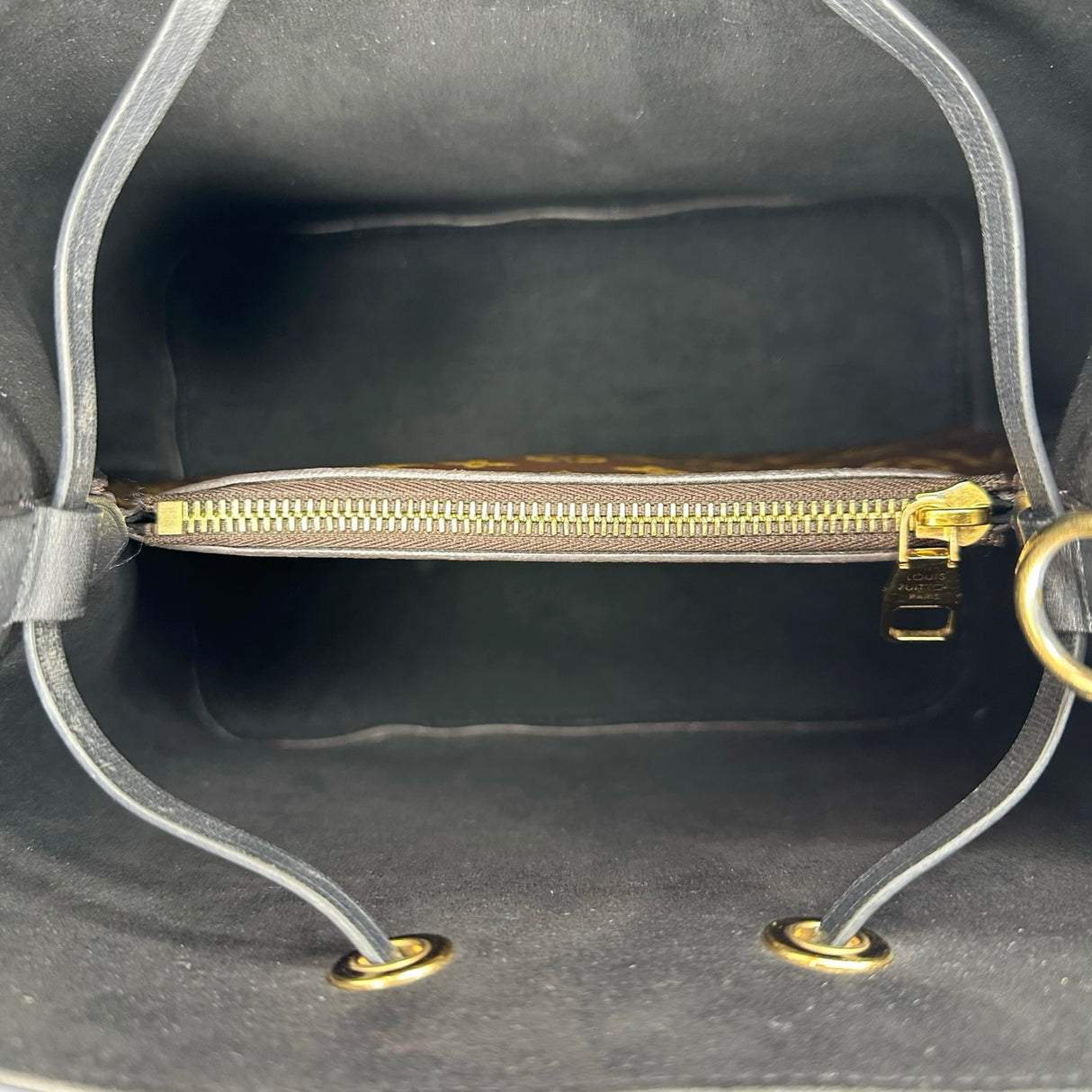 LOUIS VUITTON: Monogram NeoNoe MM