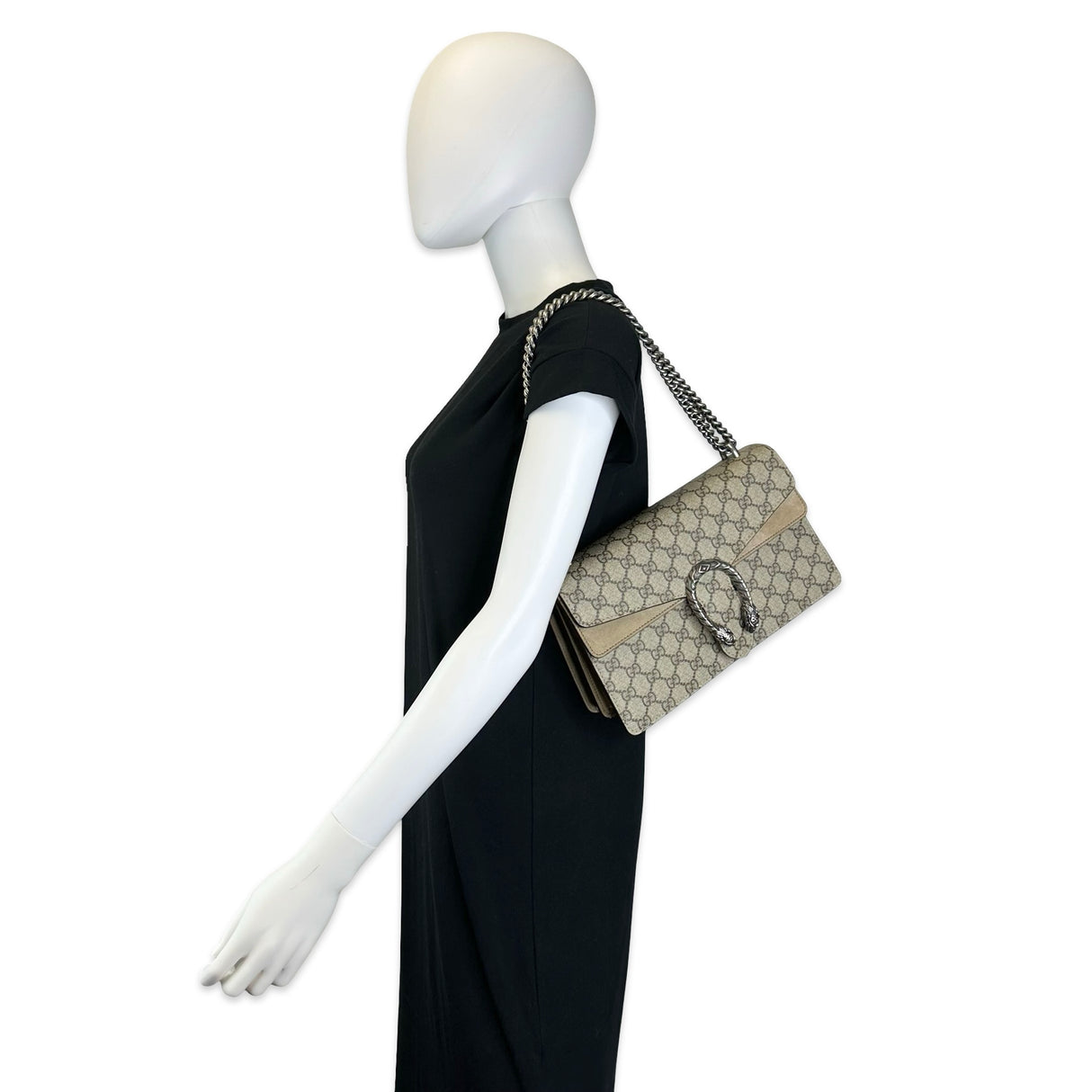 GUCCI: GG Supreme Medium Dionysus Chain Bag