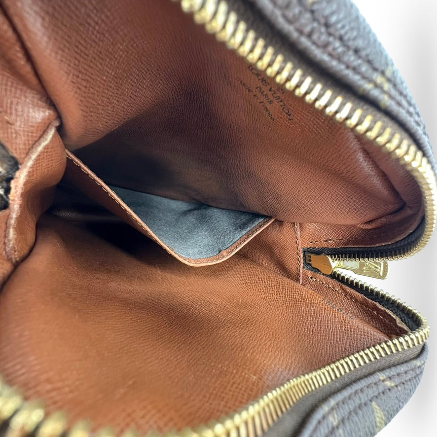 LOUIS VUITTON: Monogram Amazone Crossbody