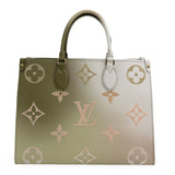 LOUIS VUITTON: Monogram Giant Spring in the City OntheGo MM