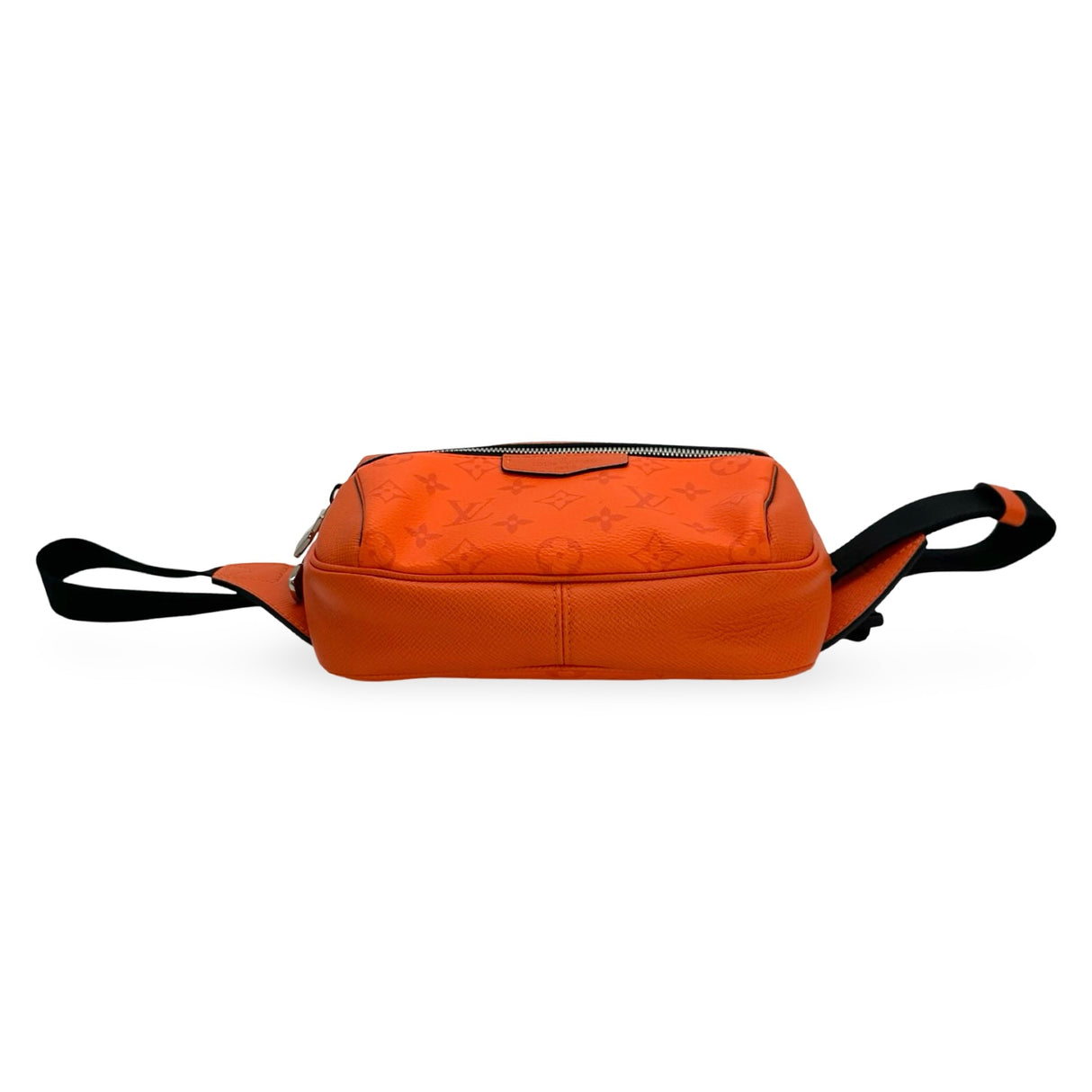 LOUIS VUITTON: Taigarama Outdoor Bum Bag