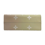 LOUIS VUITTON: Monogram Giant Spring in the City OntheGo MM
