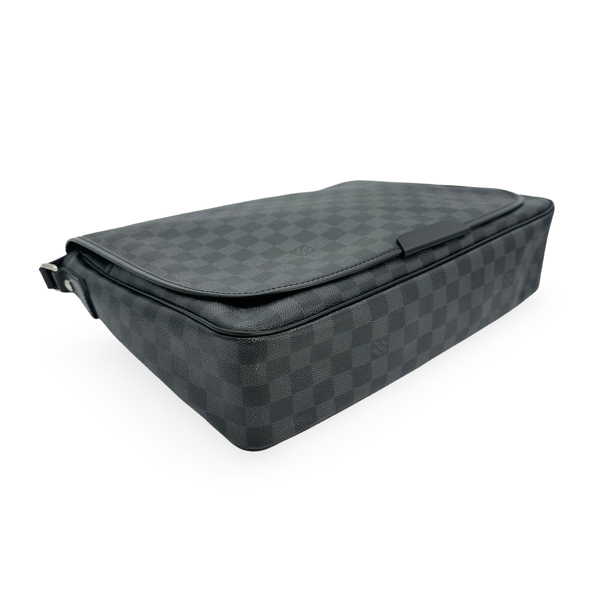 LOUIS VUITTON: Damier Graphite Daniel Messenger GM