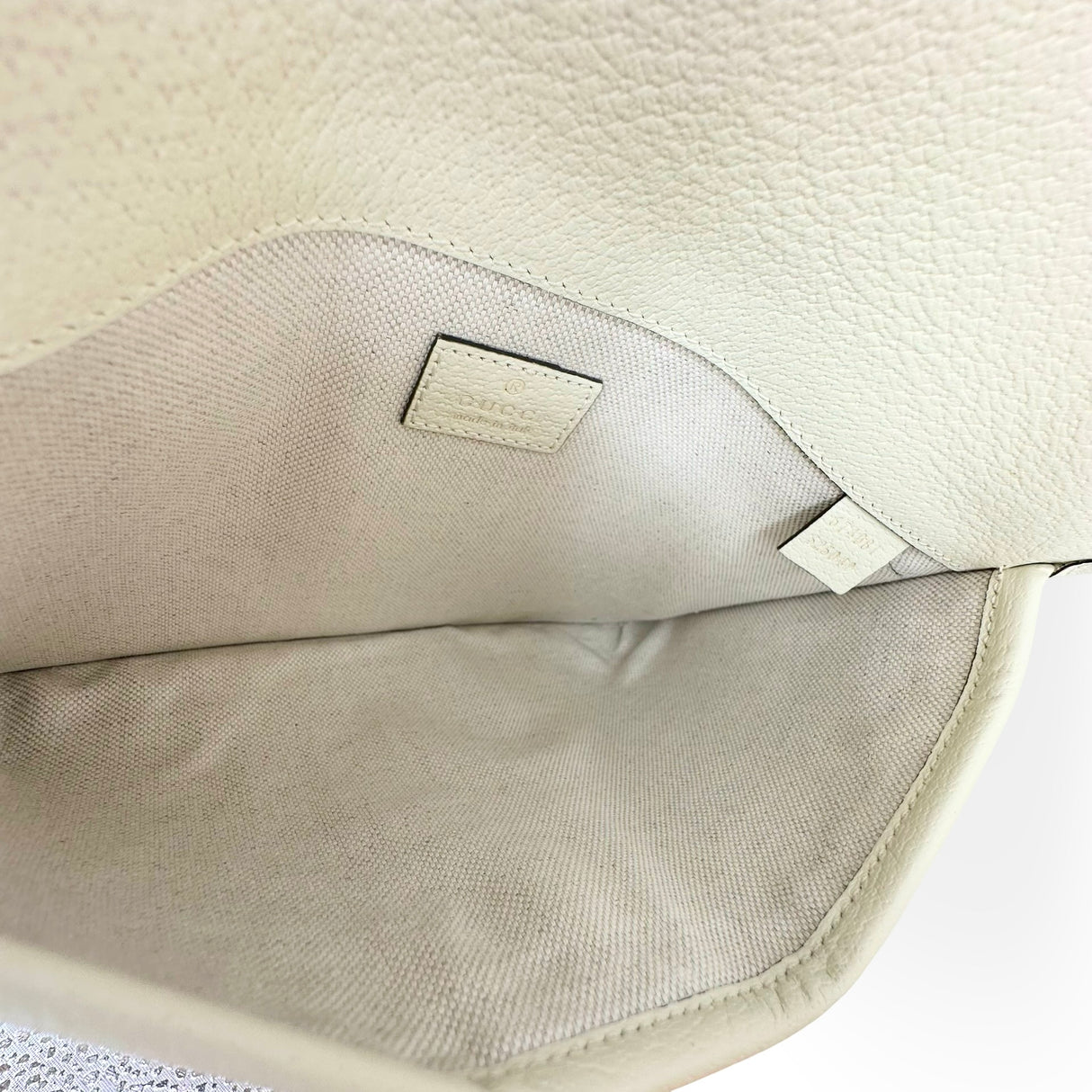 GUCCI: GG Supreme Ophidia Belt Bag