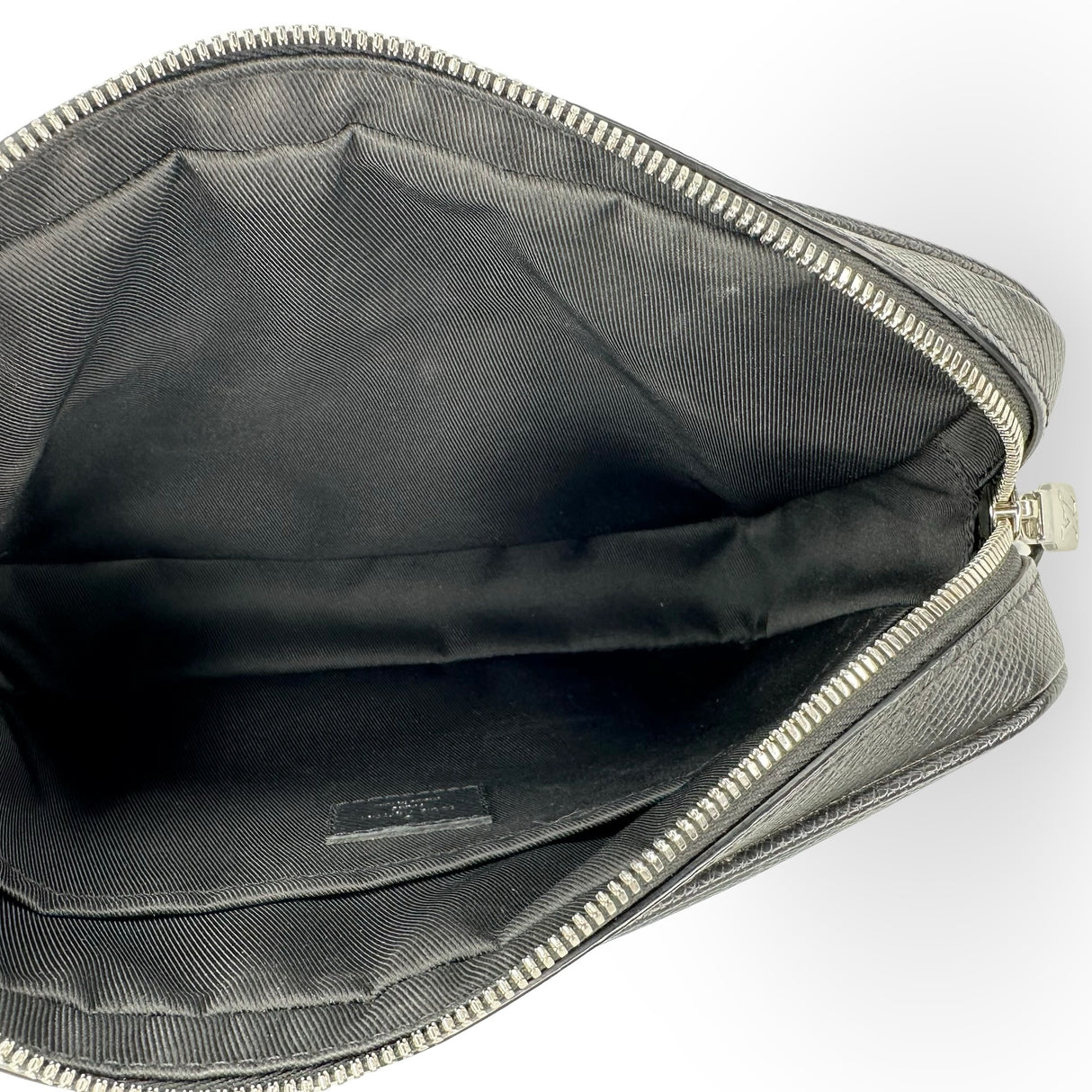 LOUIS VUITTON: Monogram Eclipse Outdoor Messenger