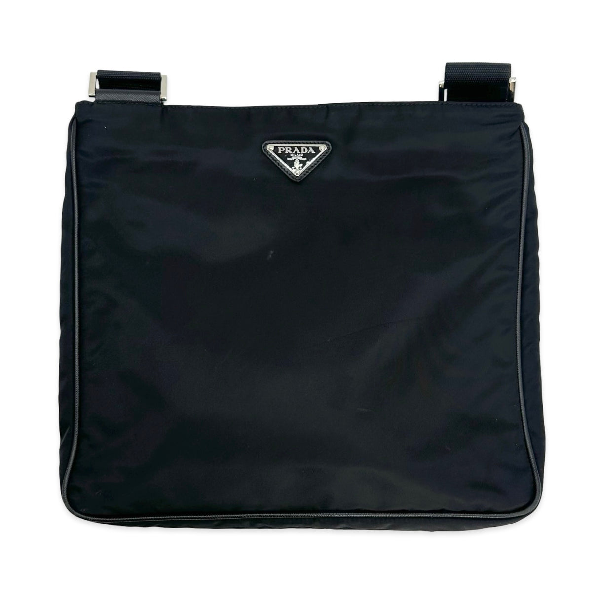 Nylon Slim Messenger