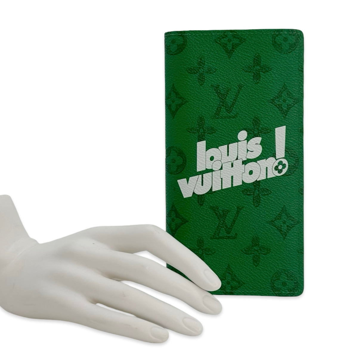 LOUIS VUITTON: Taigarama Brazza Wallet