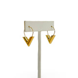 LOUIS VUITTON: Essential V Earrings