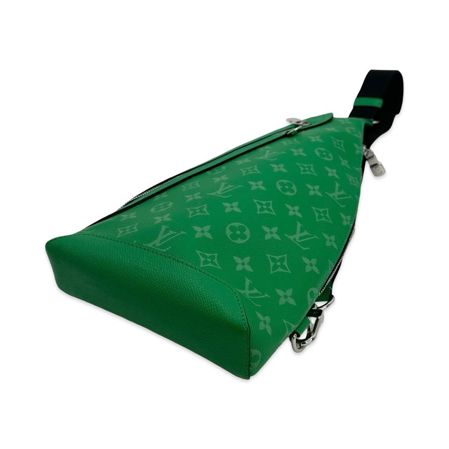 LOUIS VUITTON: Taigarama Duo Sling Bag